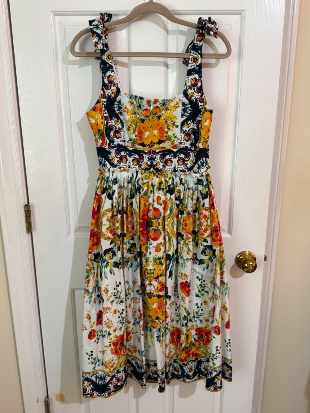 Antonio Melani Size 4 floral - Picture 2 of 3